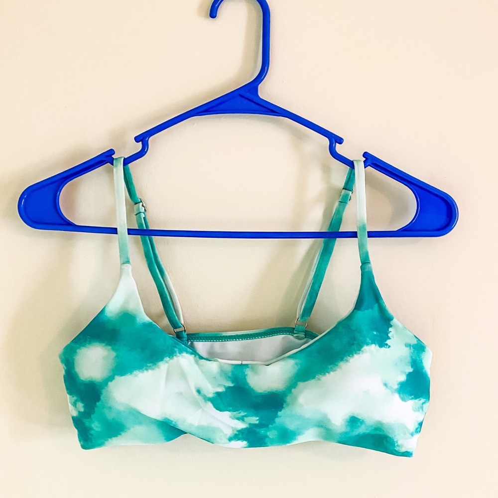 NWOT SHEIN bikini top 🦋